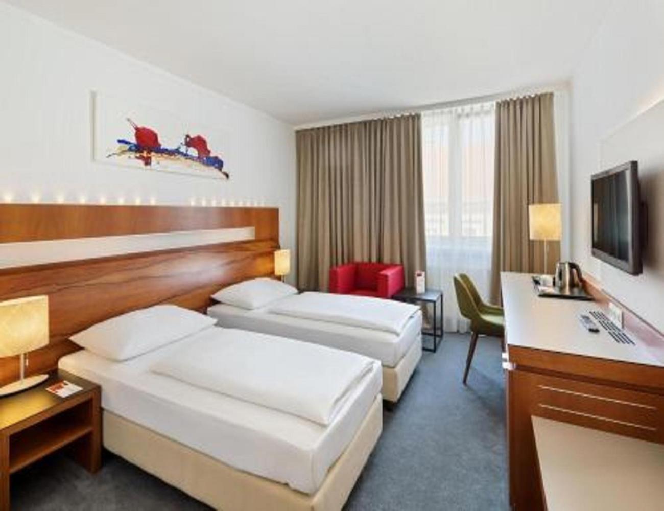 Tu Casa Delhi Airport 4*