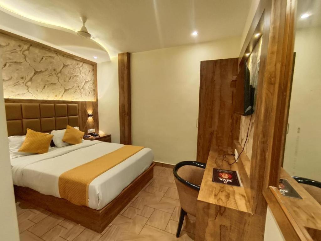 Airport Vijay Palace Near Aerocity Delhi Airport 4*