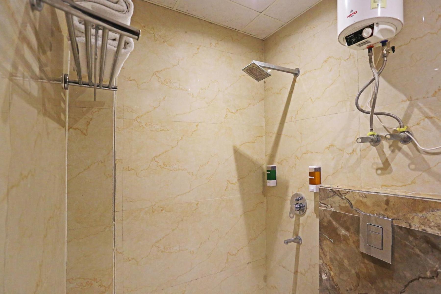 Hotel Grand Iconic Near Igi Airport New Delhi