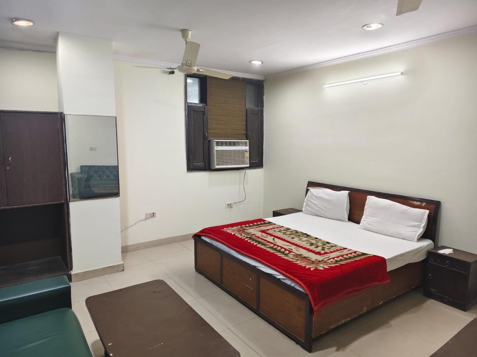 J Joy - Karol Bagh Hotel Delhi (National Capital Territory of India)