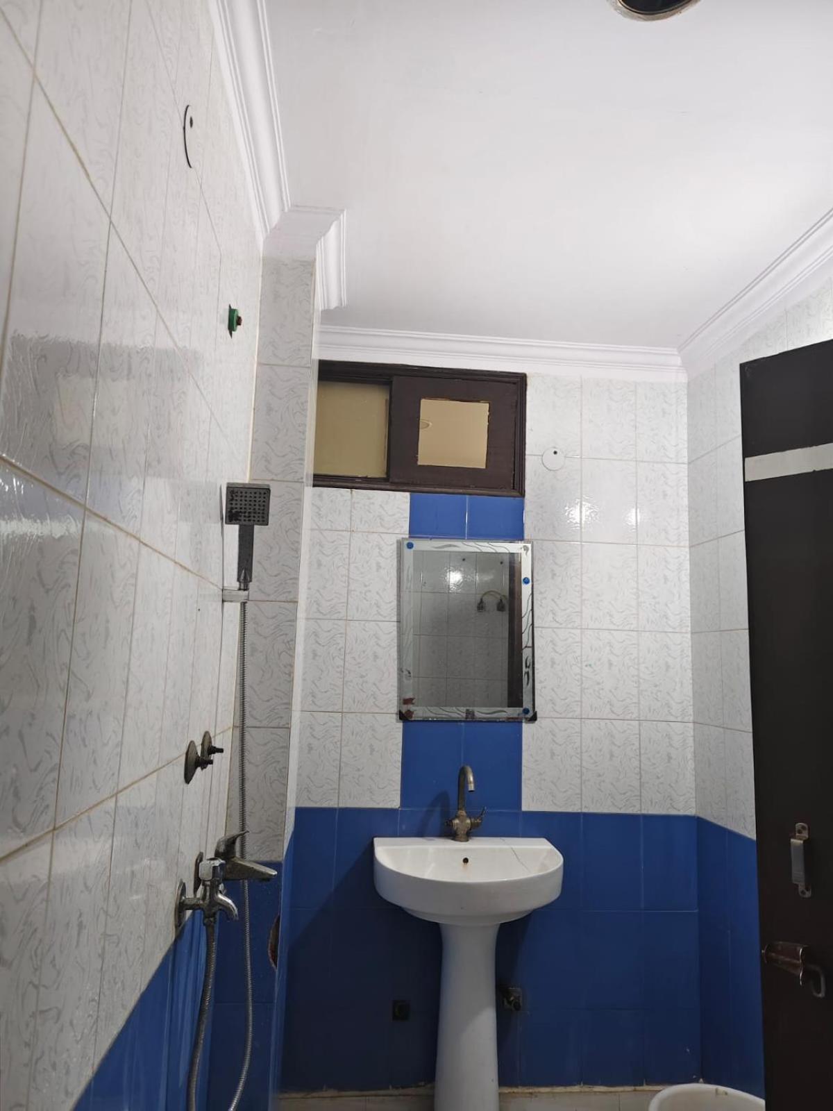 J Joy - Karol Bagh 3*