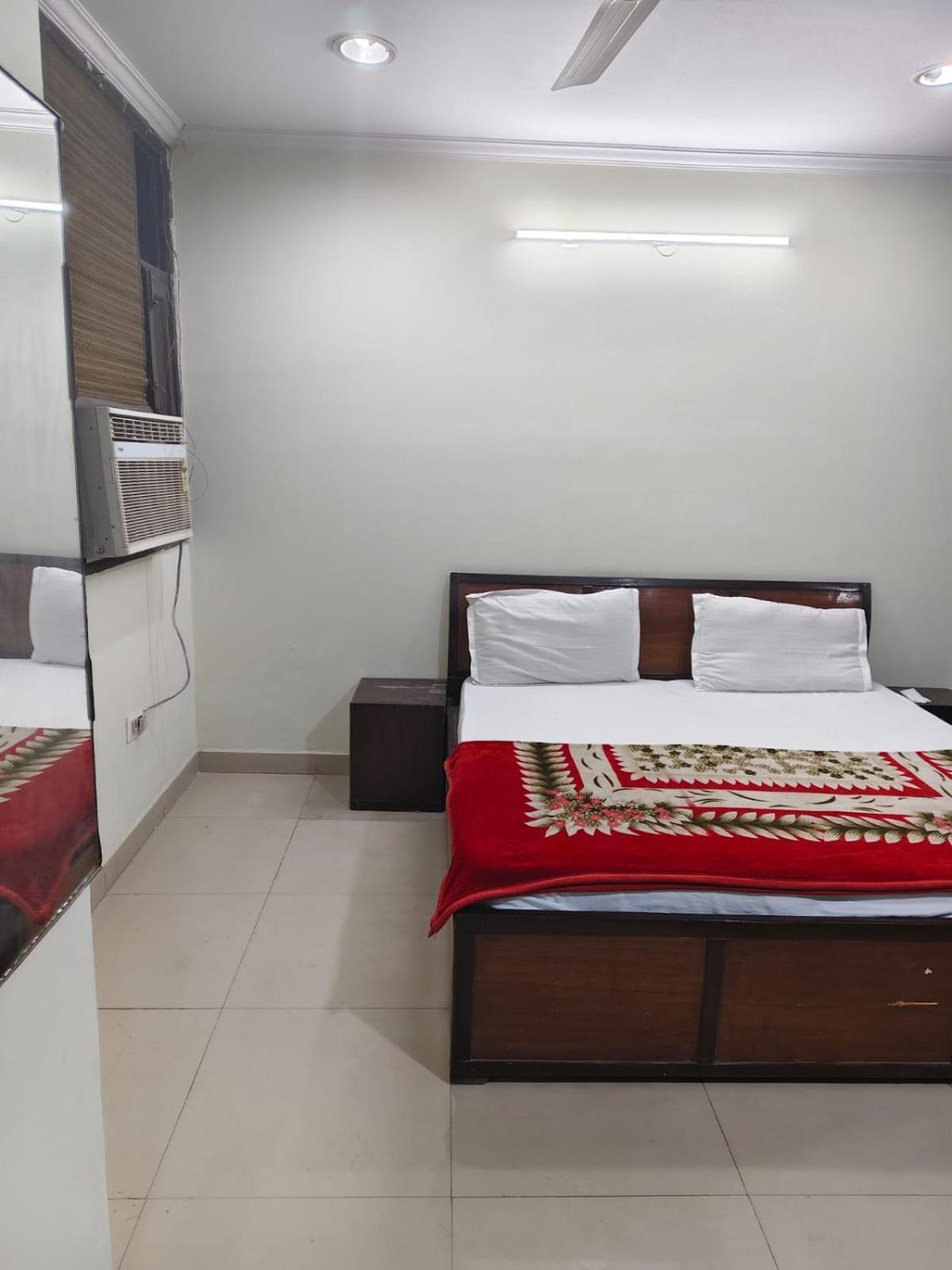 J Joy - Karol Bagh Delhi (National Capital Territory of India)