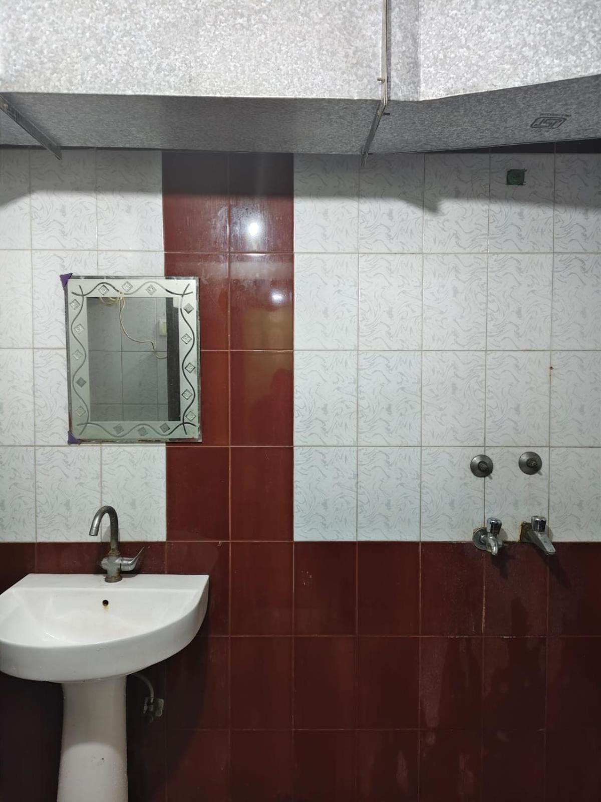 J Joy - Karol Bagh Hotel