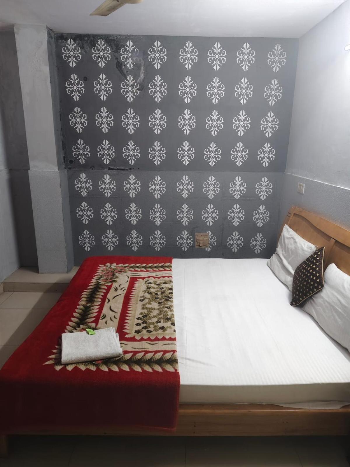 J Joy - Karol Bagh Delhi (National Capital Territory of India)