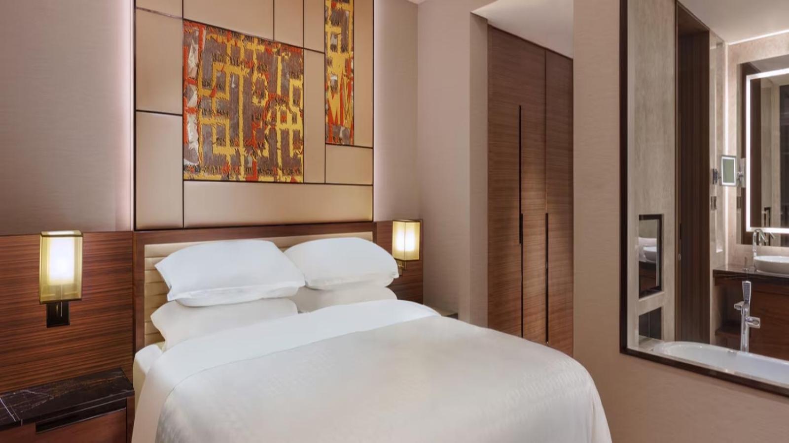 Belwoood Near Delhi Airport Hotel