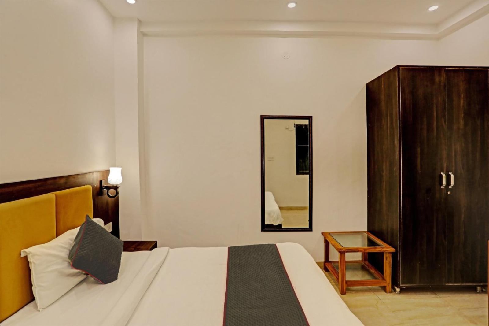 Hotel Krone A Family Near Igi Airport Delhi Nova Deli