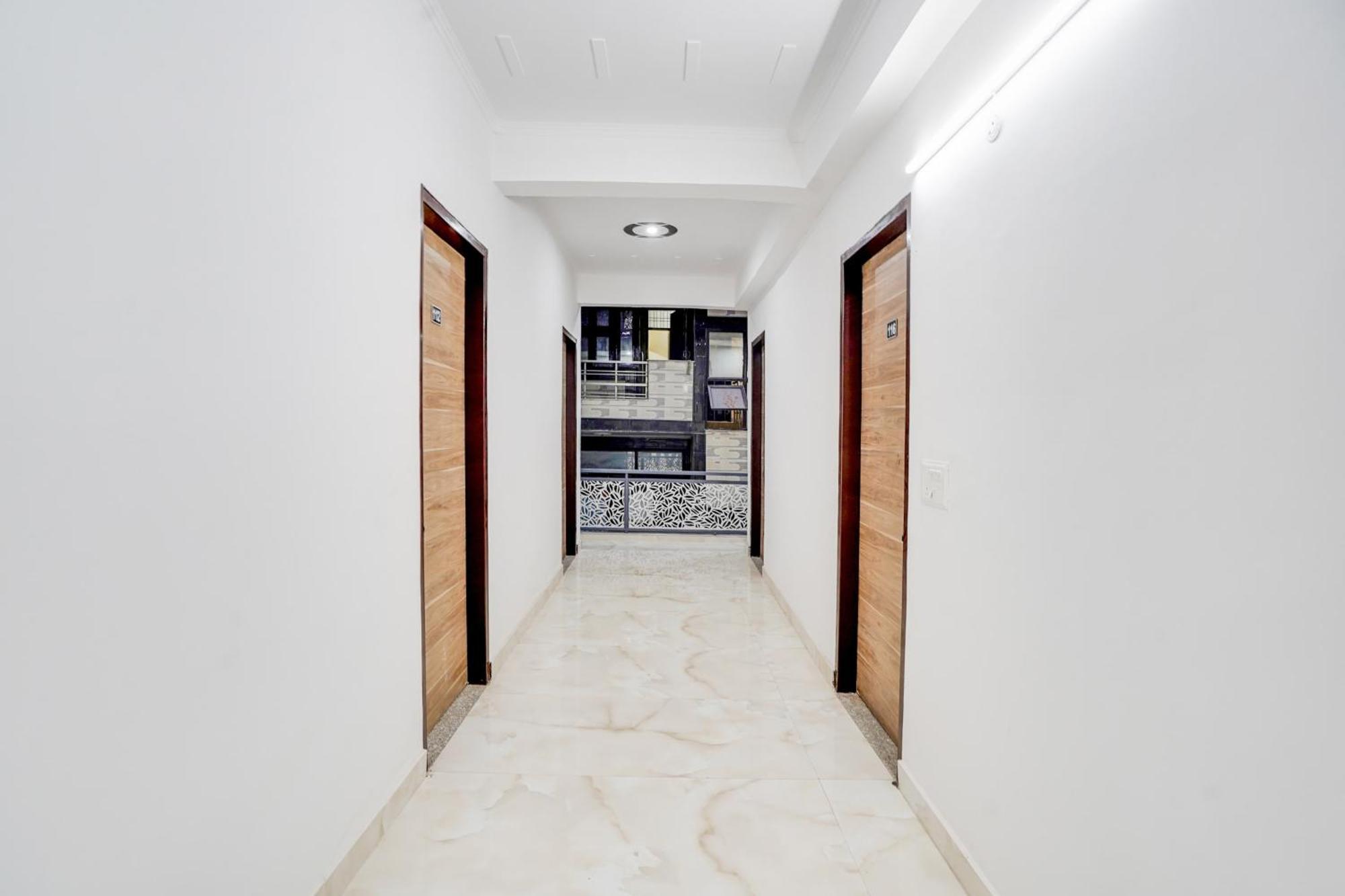 Super Oyo O Comfort Delhi (National Capital Territory of India)