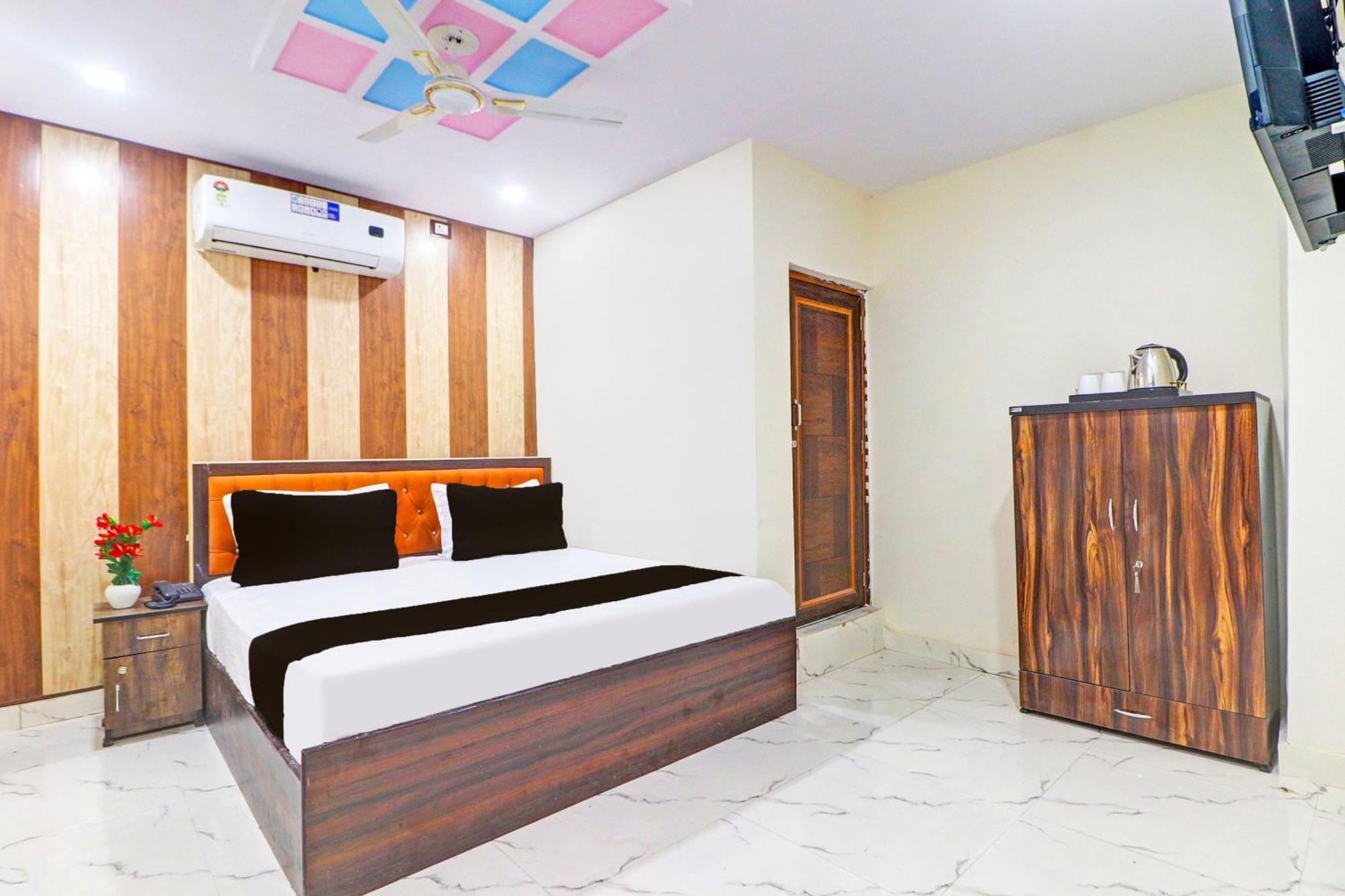 Super O Star View Residency New Delhi