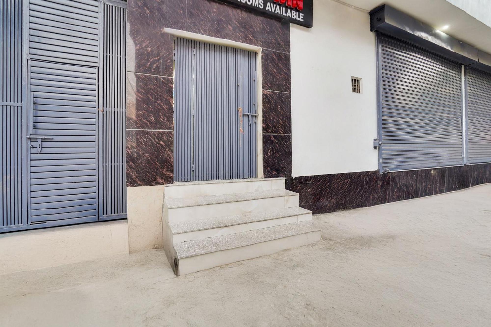 Super Oyo O Comfort Hotel Delhi (National Capital Territory of India)
