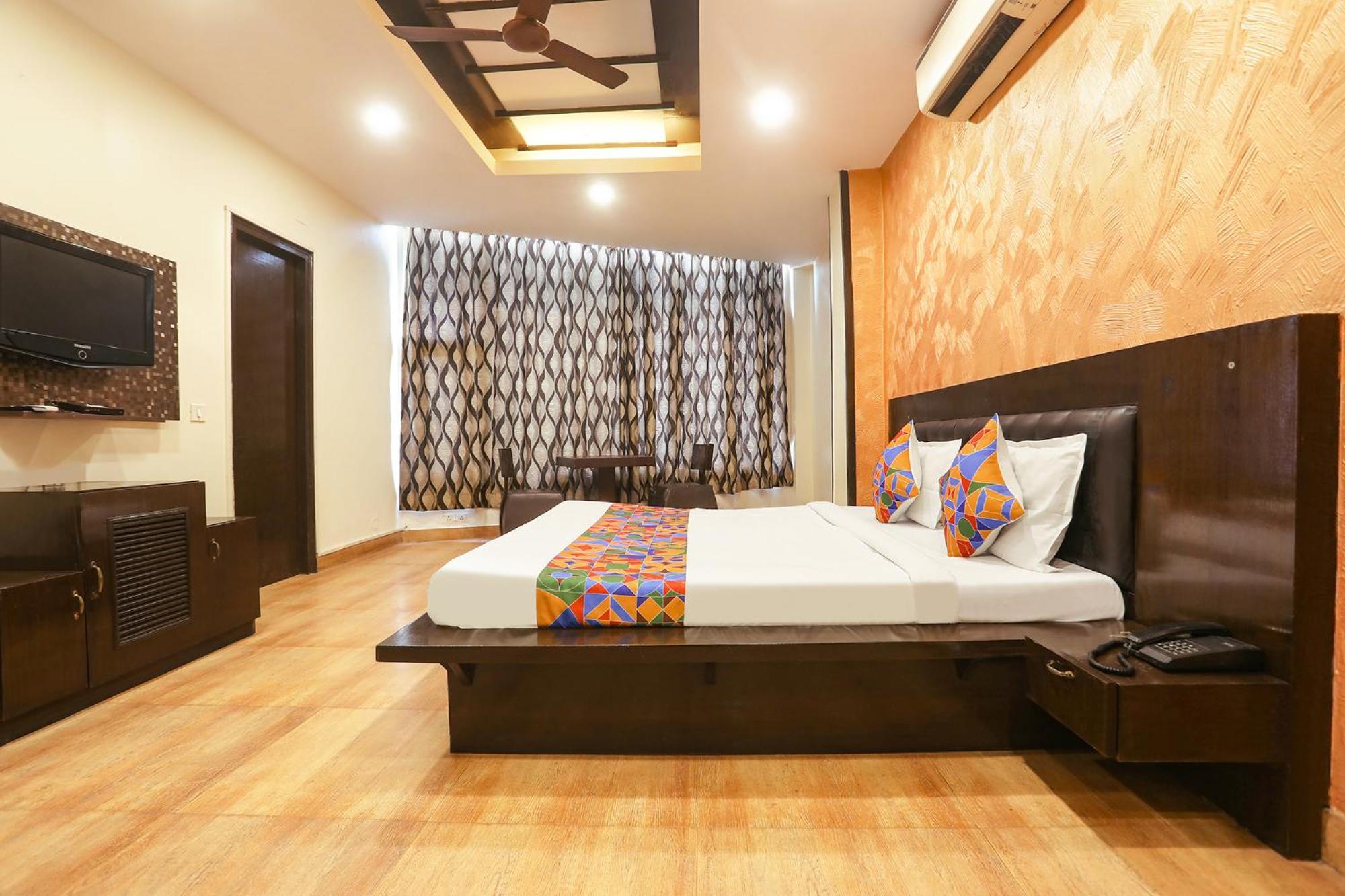 Fabexpress Rajdeep Palace Hotel