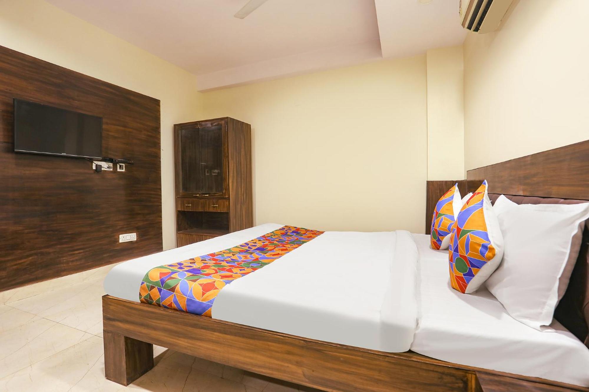 Hotel Fabexpress Rajdeep Palace 3*