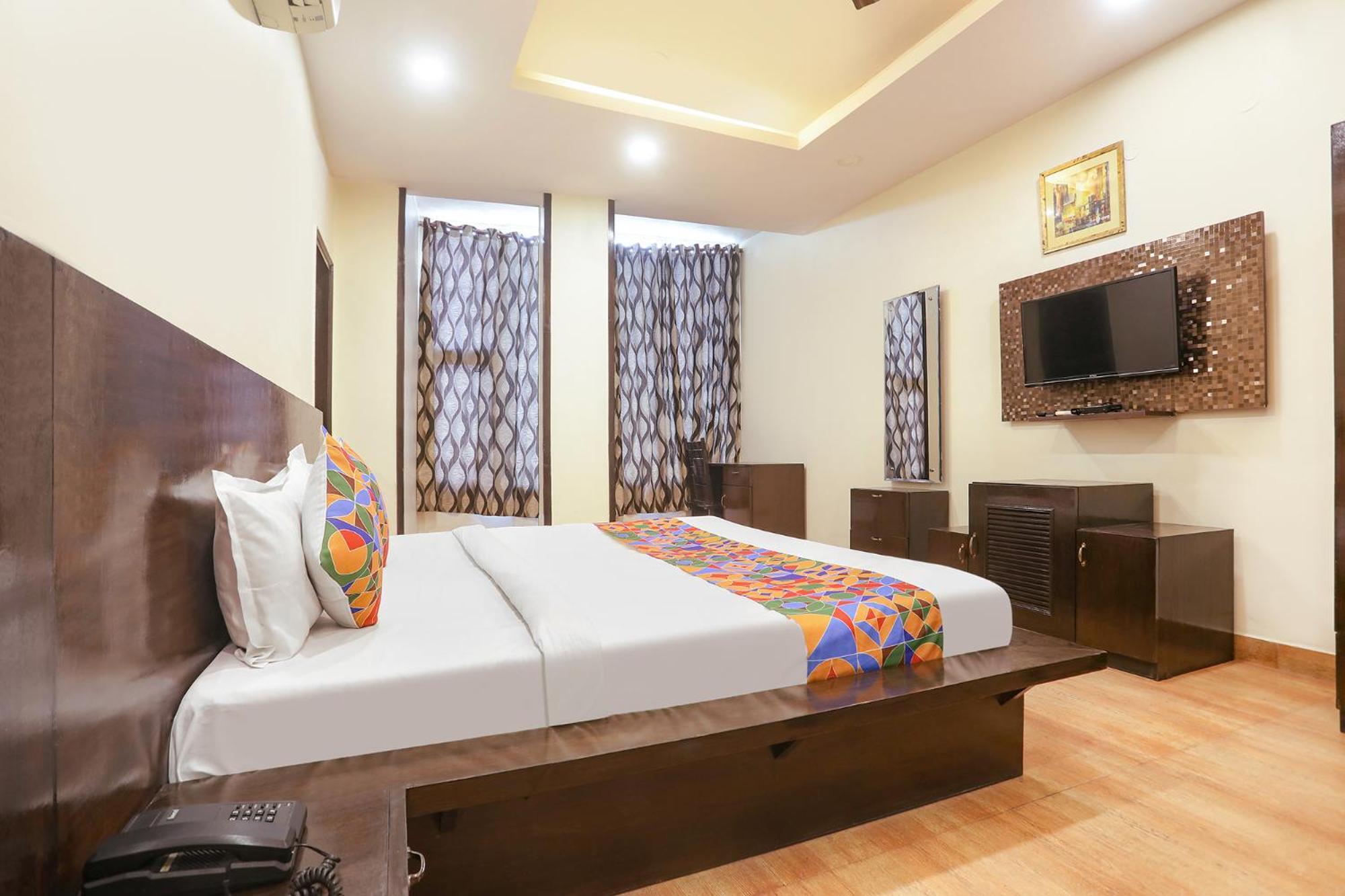 Fabexpress Rajdeep Palace Hotel 3*