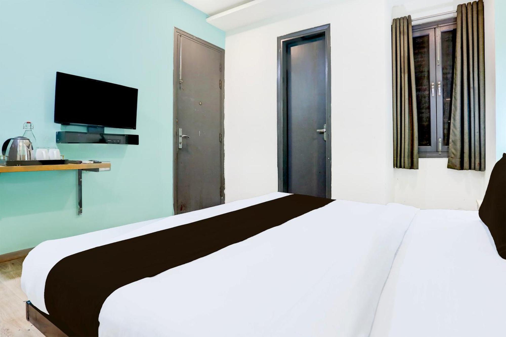 Hotel Super Townhouse Rohini Sector 24