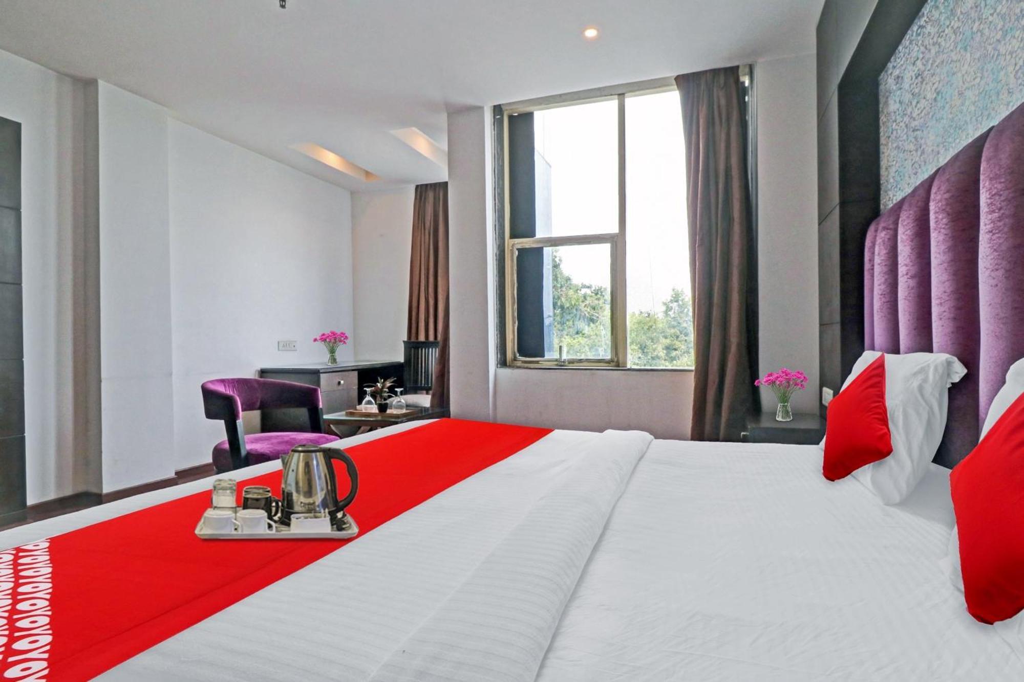 O Grand Luxury Hotel New Delhi