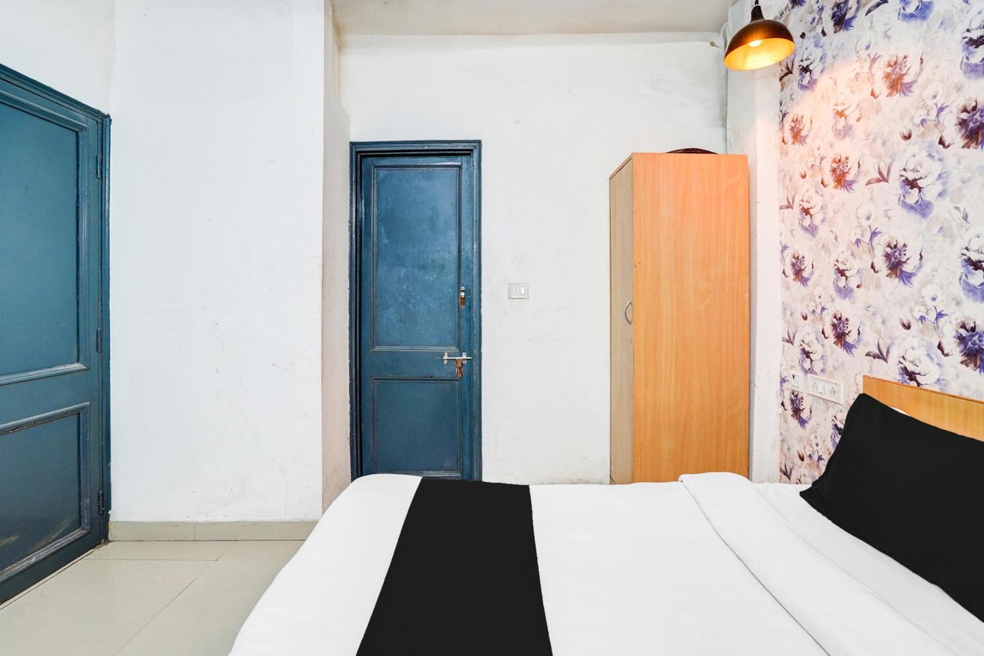 O Krishna Apartment *