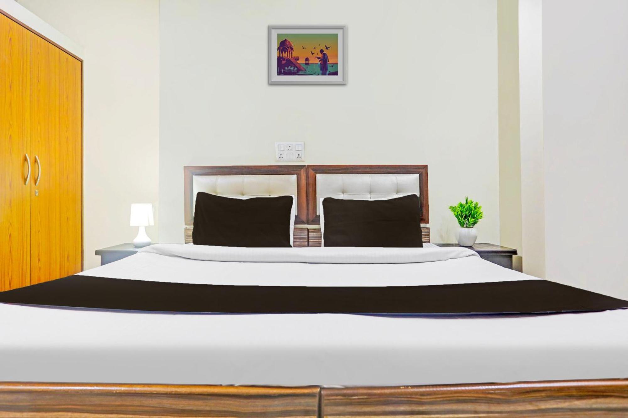 O Krishna Hotel