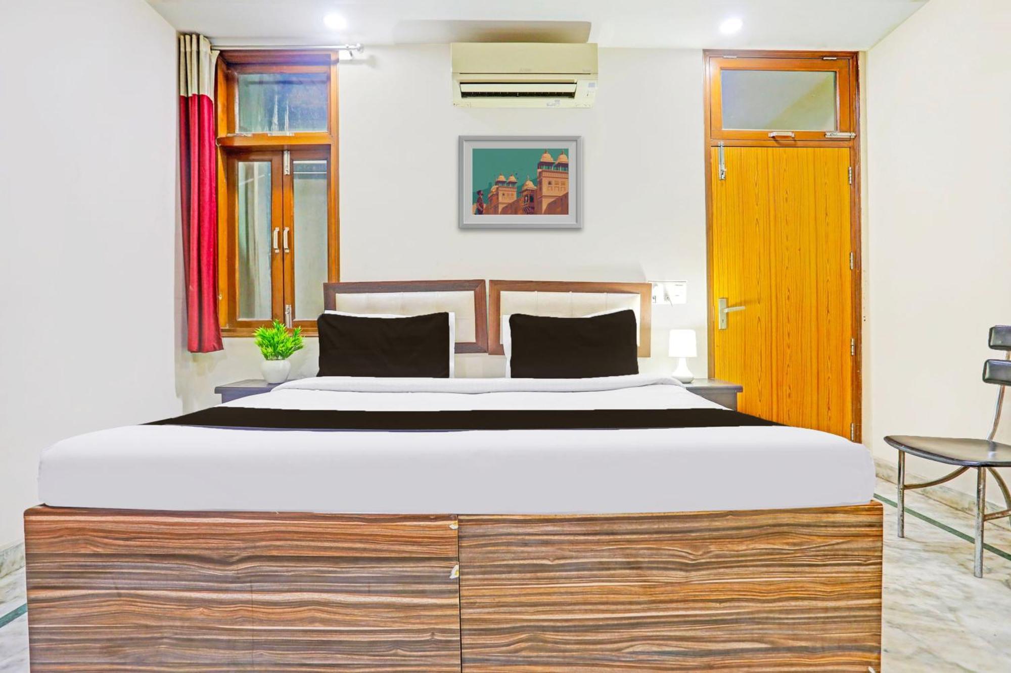 Hotel O Krishna New Delhi