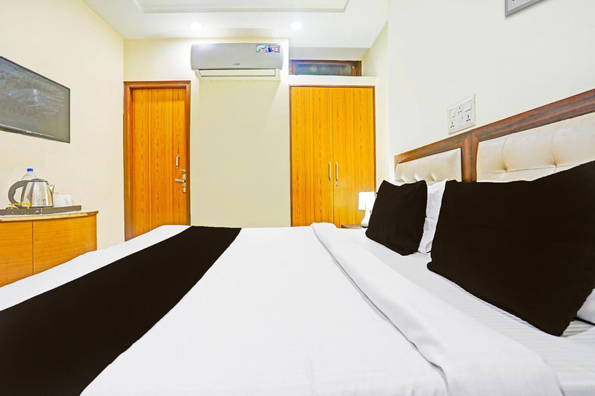 Hotel O Krishna New Delhi