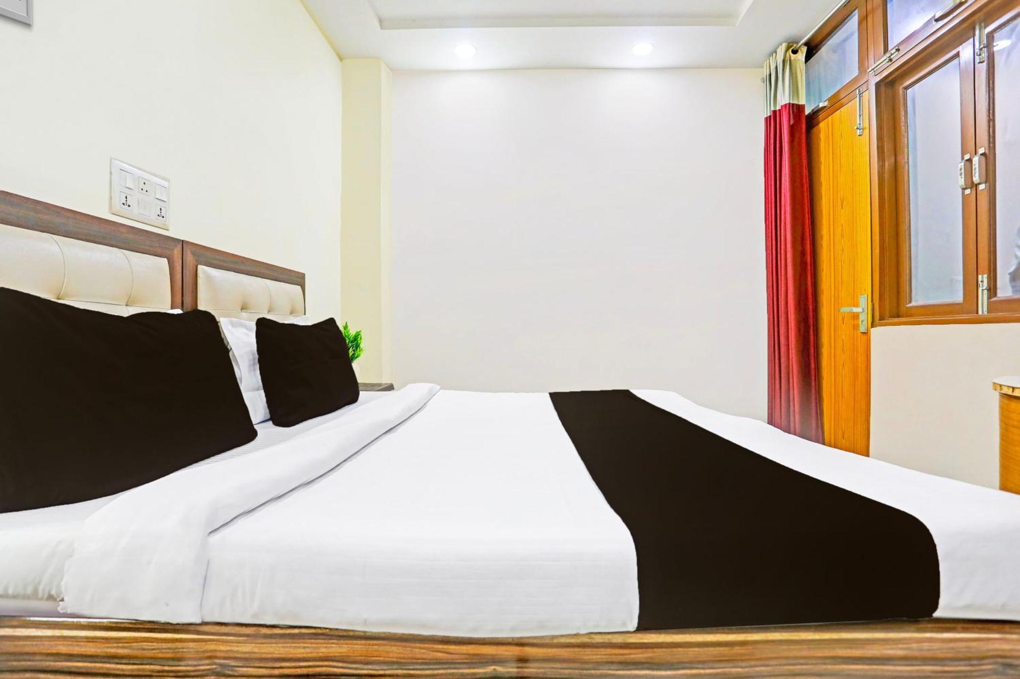 O Krishna 3* New Delhi