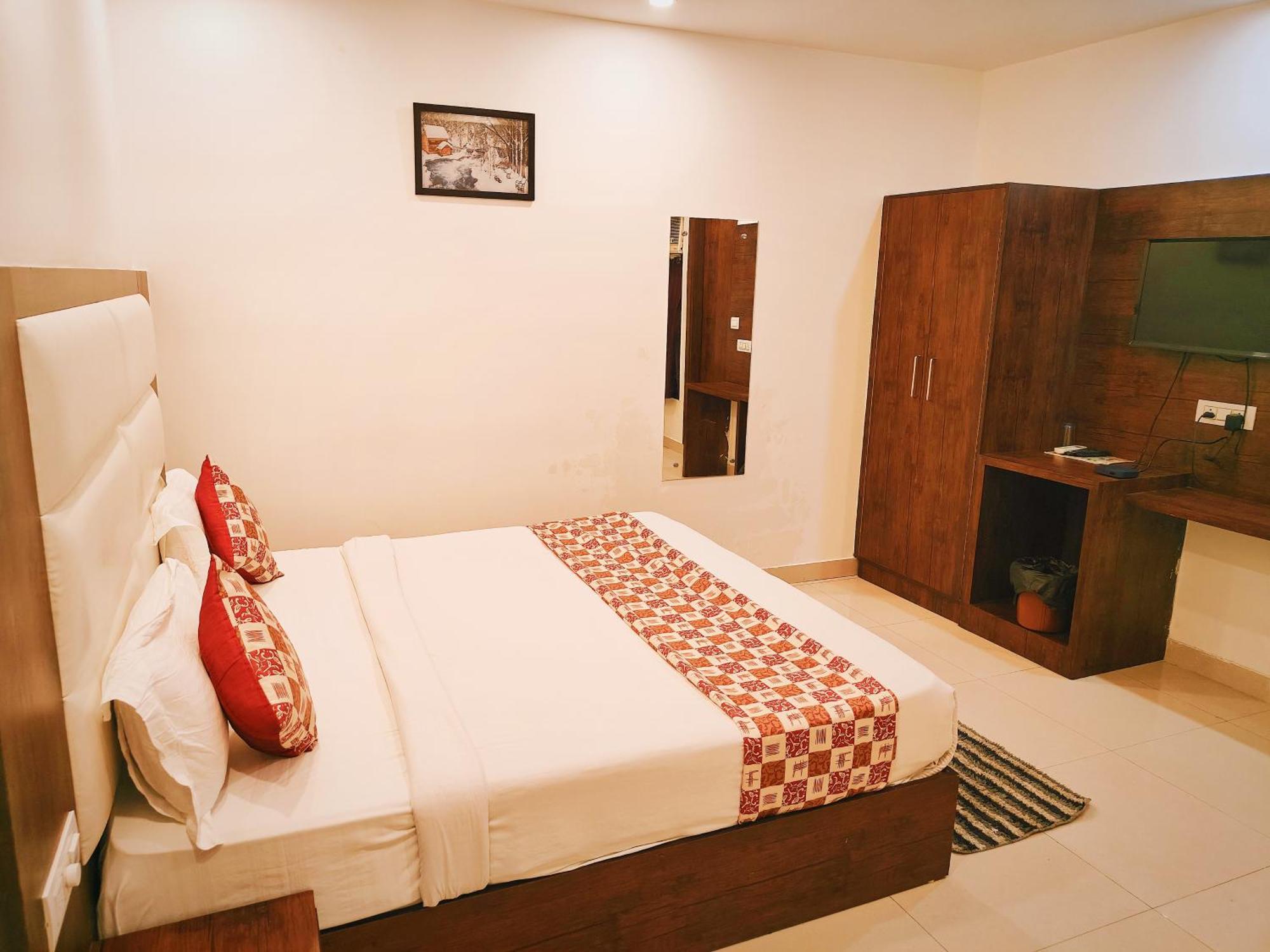 Marina A Family Near Igi Airport Delhi 3* New Delhi