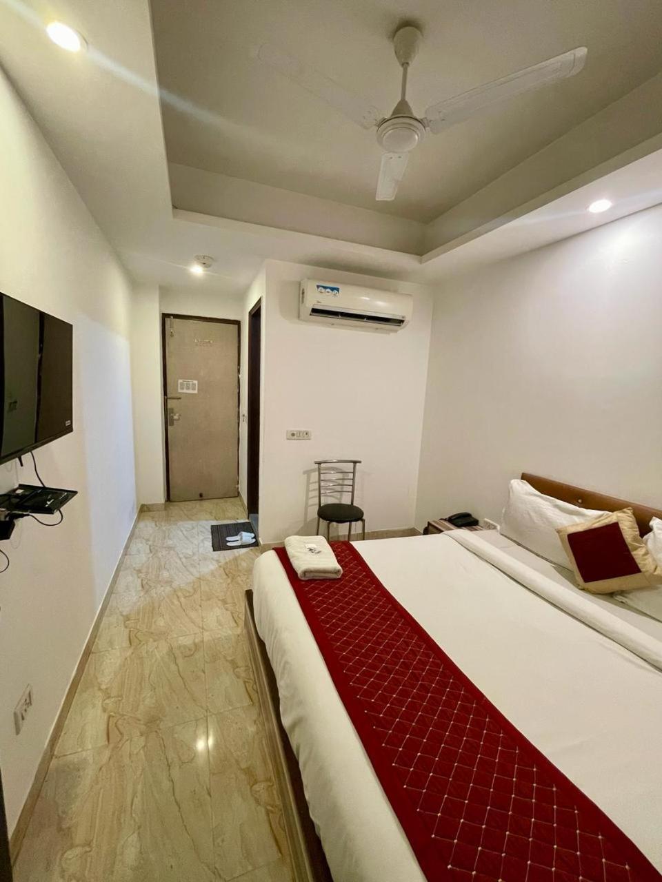Bella * New Delhi