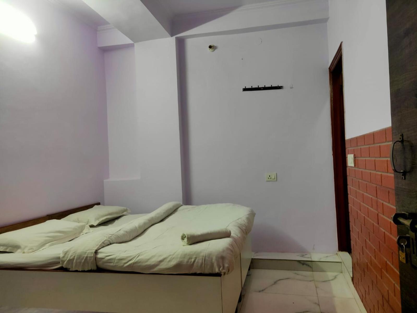 Cosy Rooms-bygf,near Chanakyapuri Embassies,delhi Guest house New Delhi