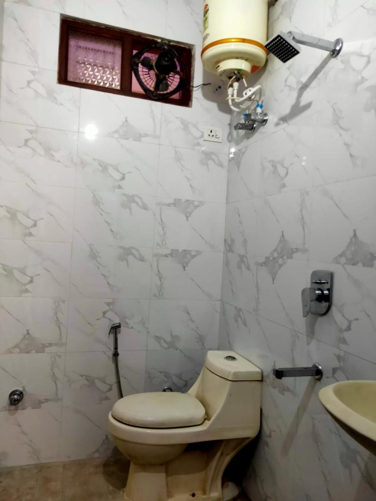 Cosy Rooms-bygf,near Chanakyapuri Embassies,delhi New Delhi