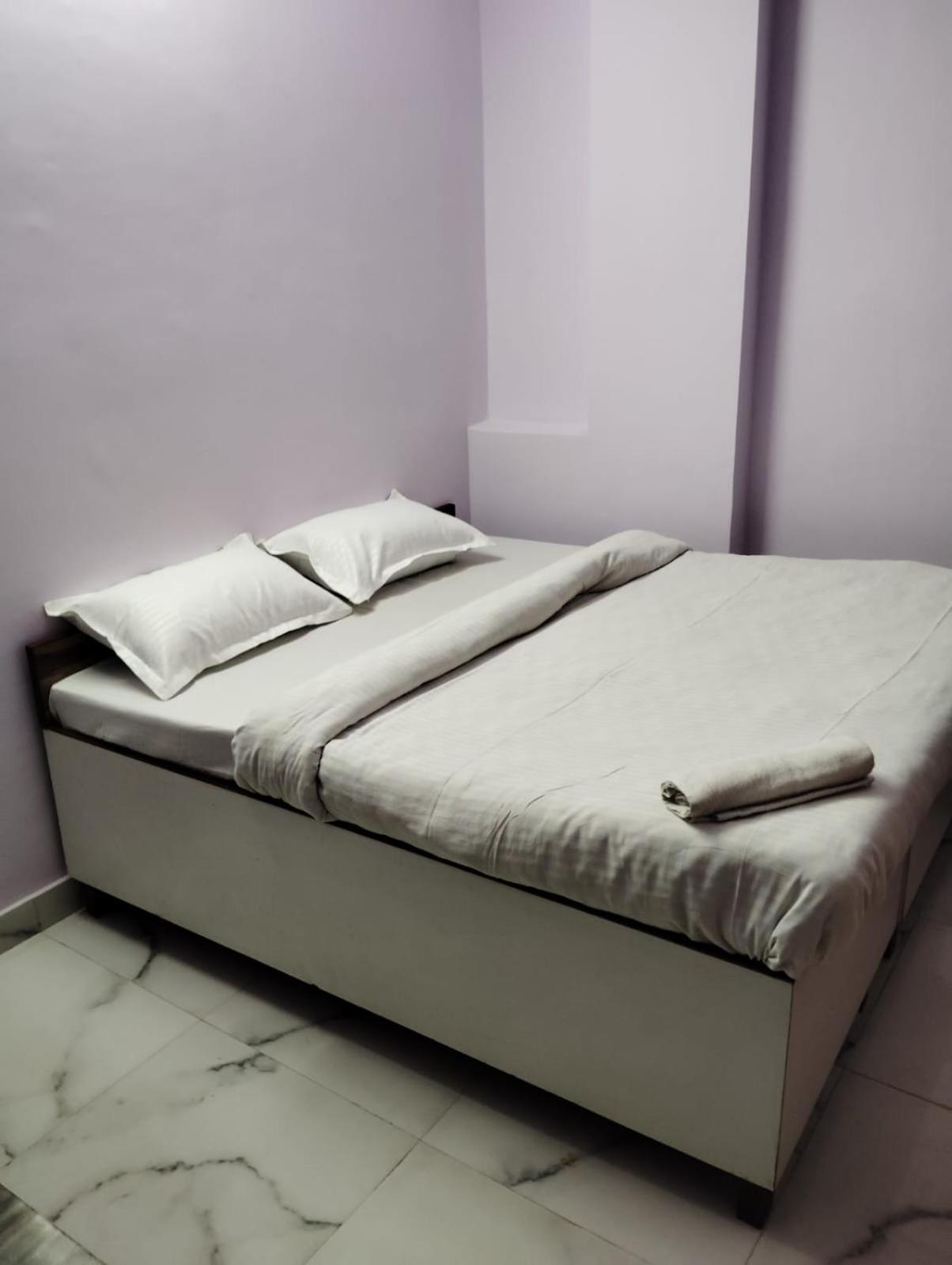 Cosy Rooms-bygf,near Chanakyapuri Embassies,delhi 3*