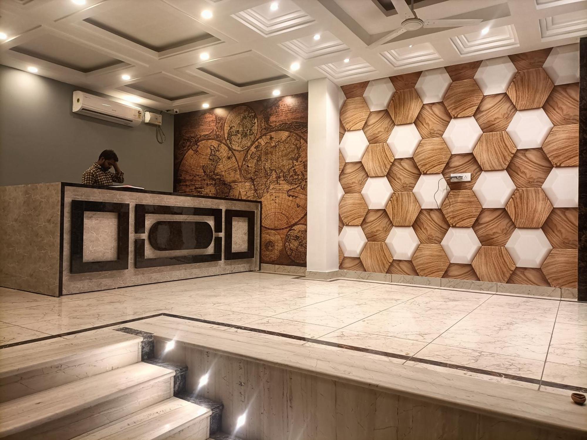 Tela International Near Delhi Igi Airport Hotel