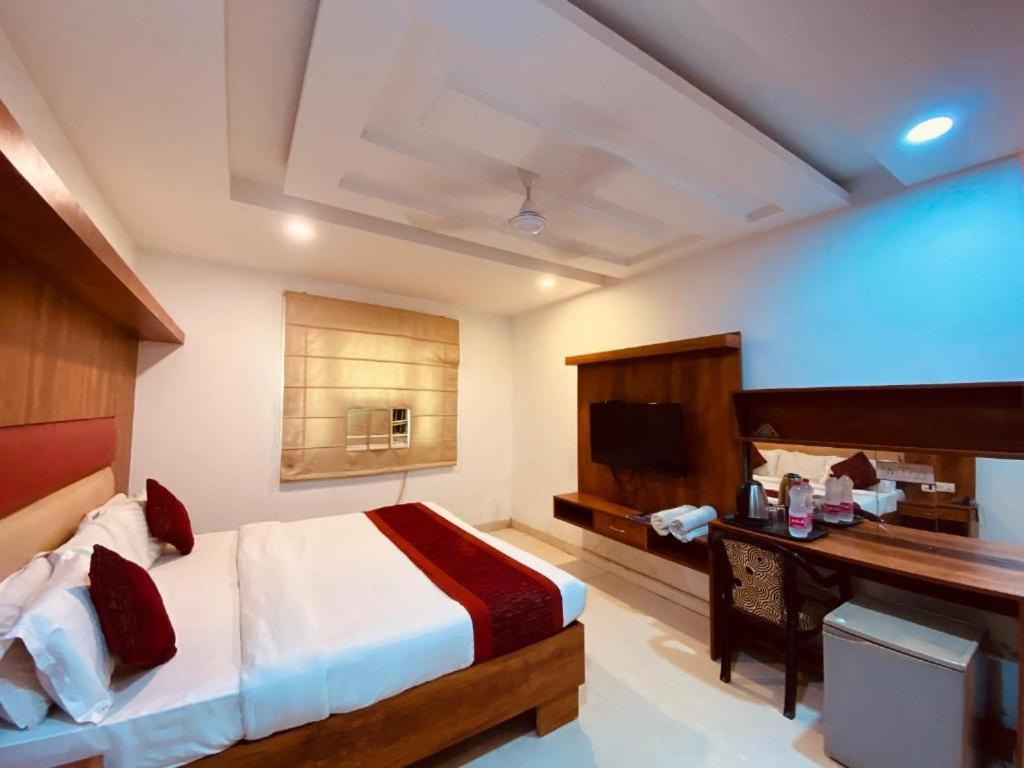 Hotel Happy Plaza 3*