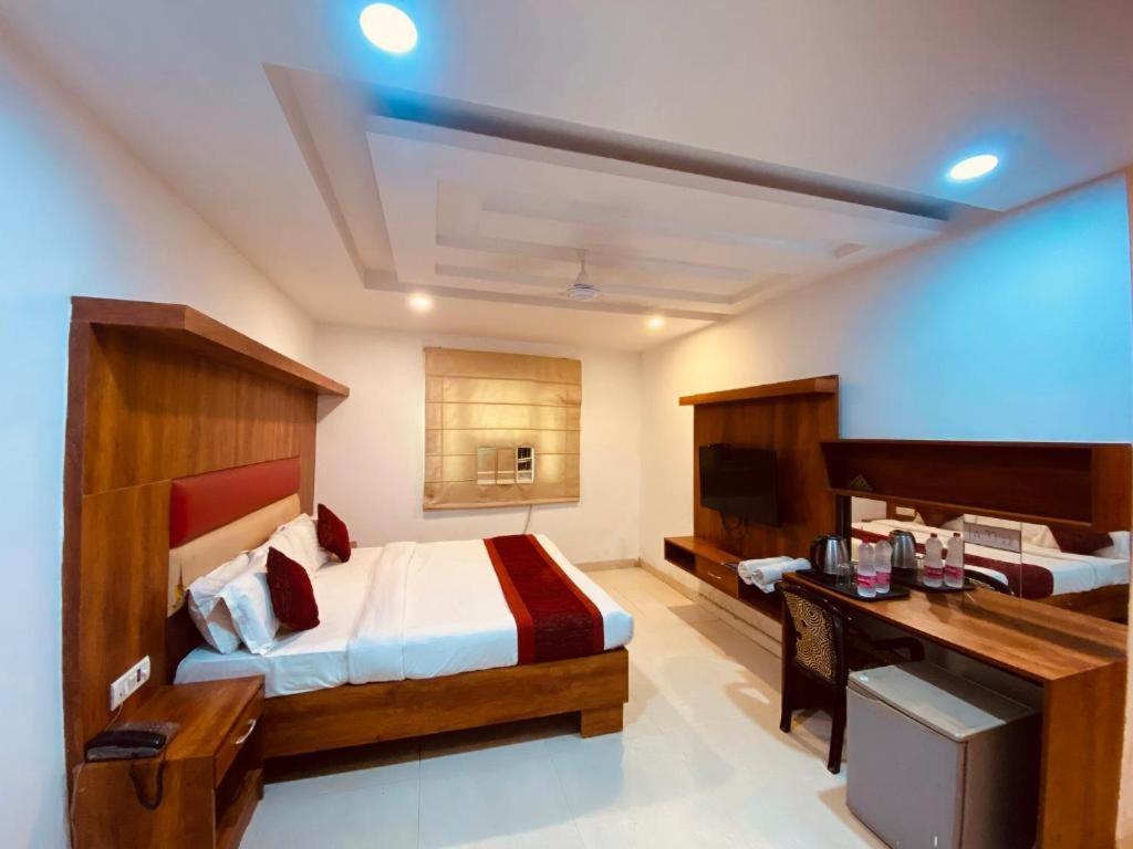 Happy Plaza Hotel New Delhi