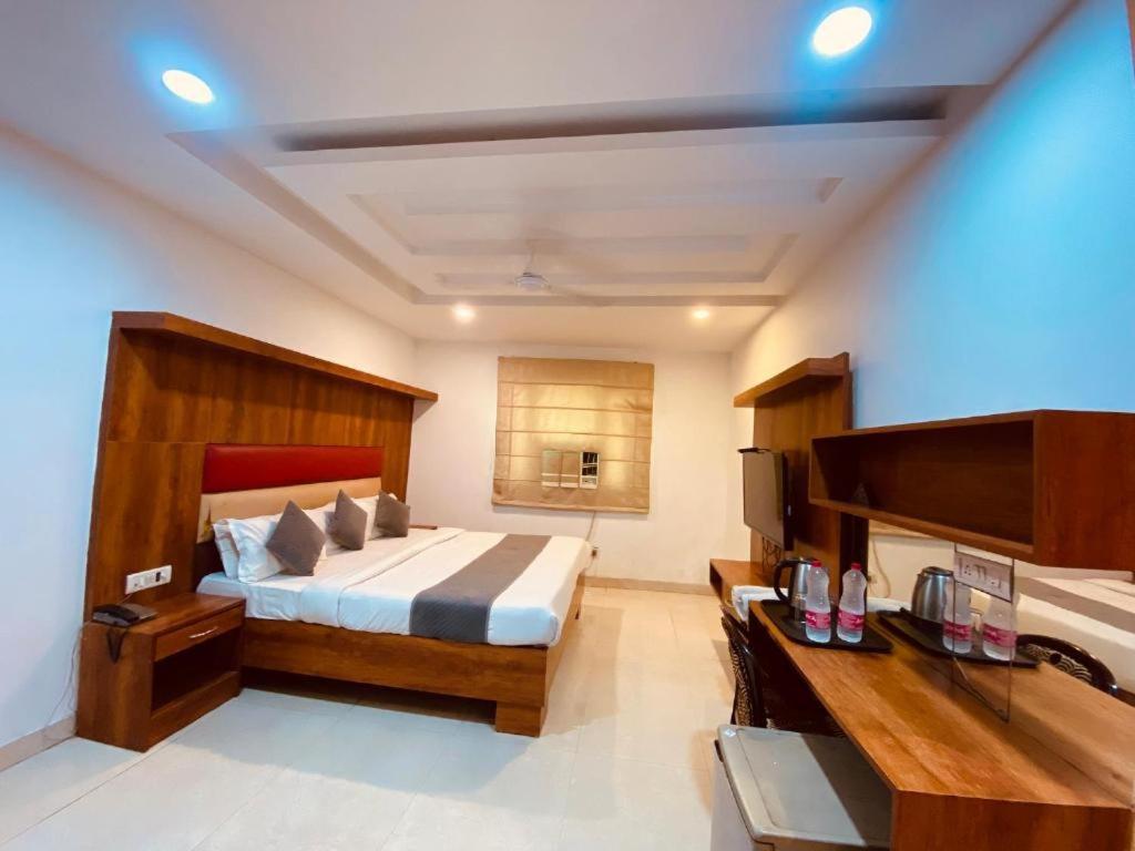 Hotel Happy Plaza New Delhi