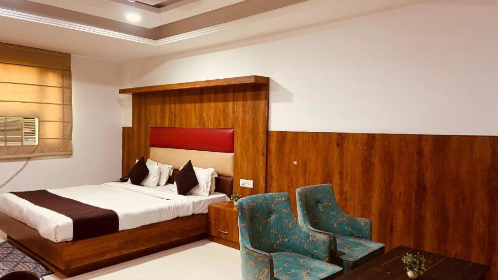 Hotel Happy Plaza 3*