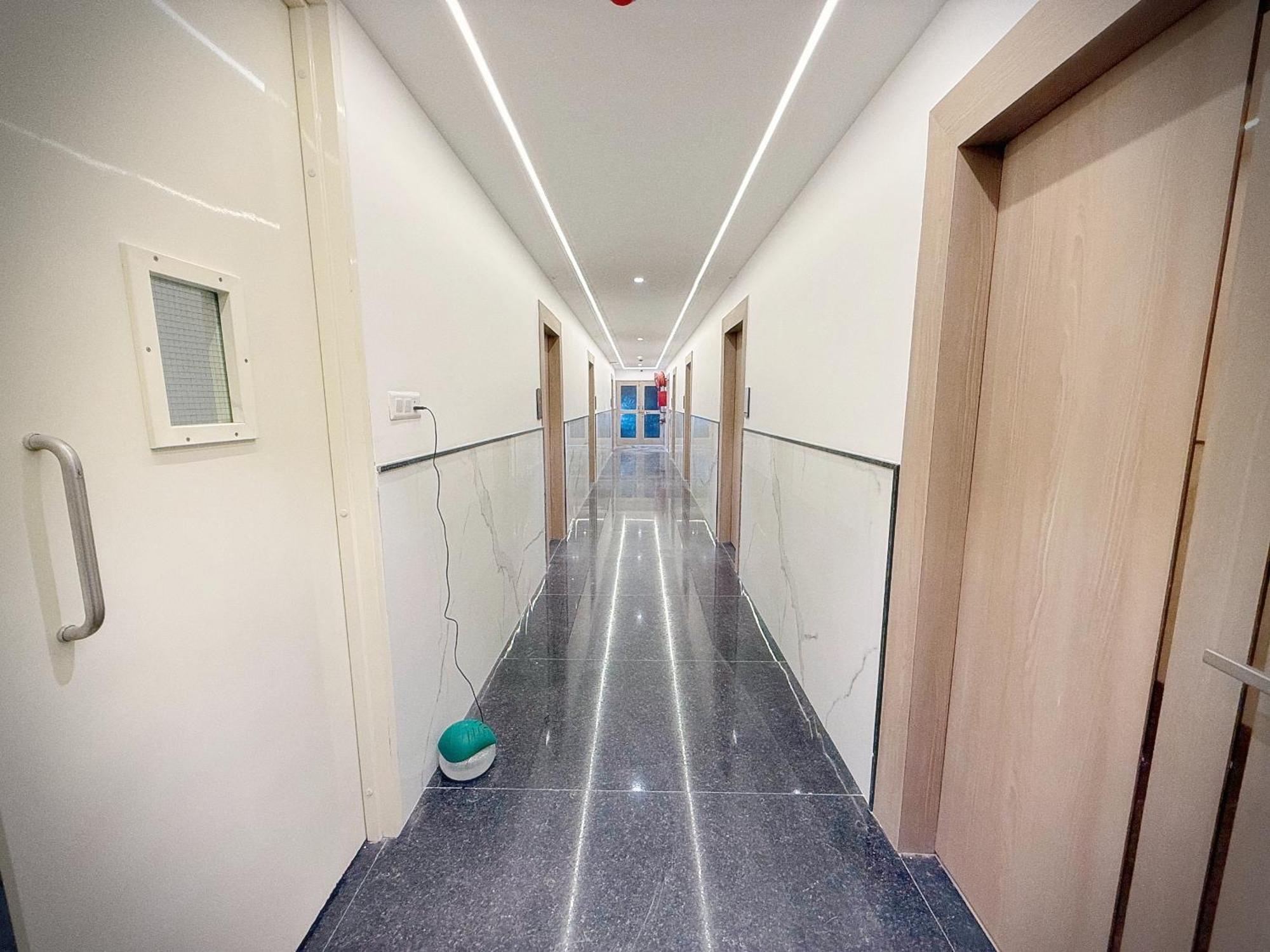 Hotel The Orion Era - Delhi Airport New Delhi