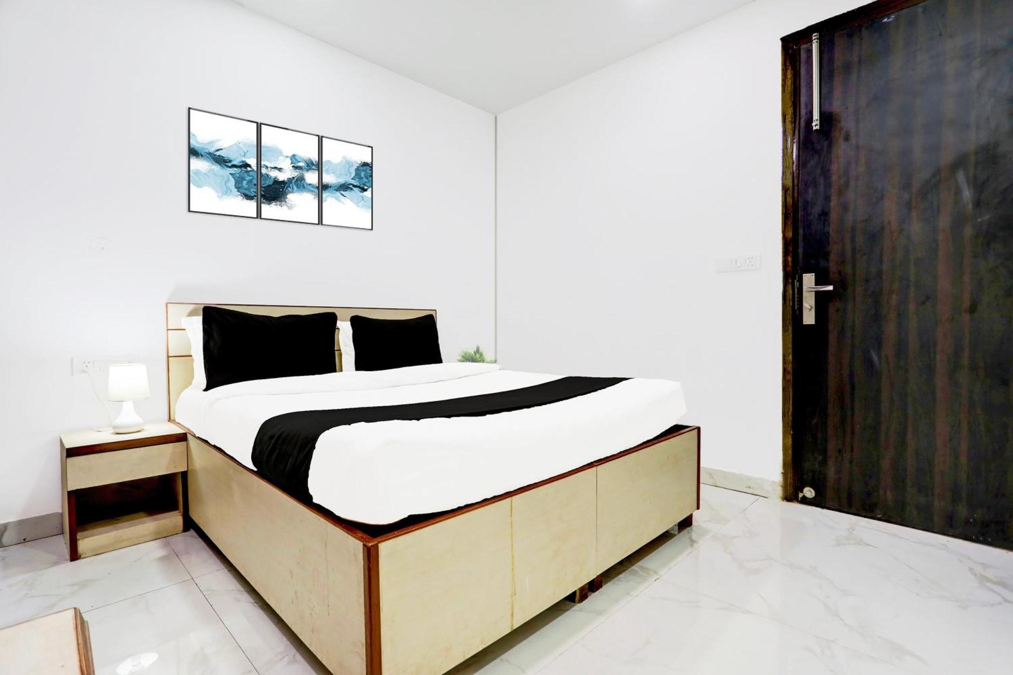 O Rohini Sector 20 Hotel 4*