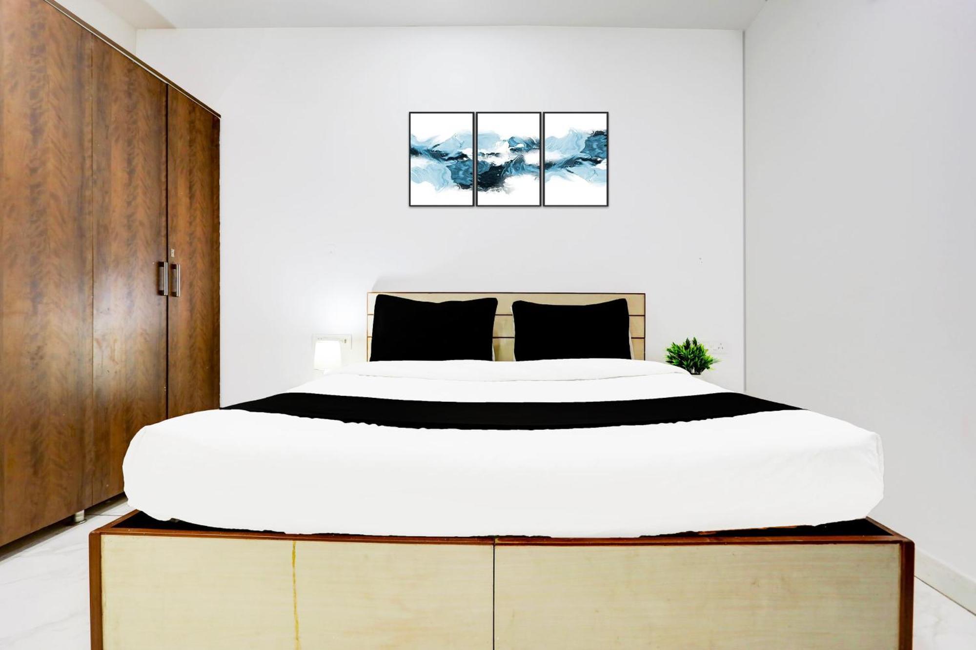 O Rohini Sector 20 4*