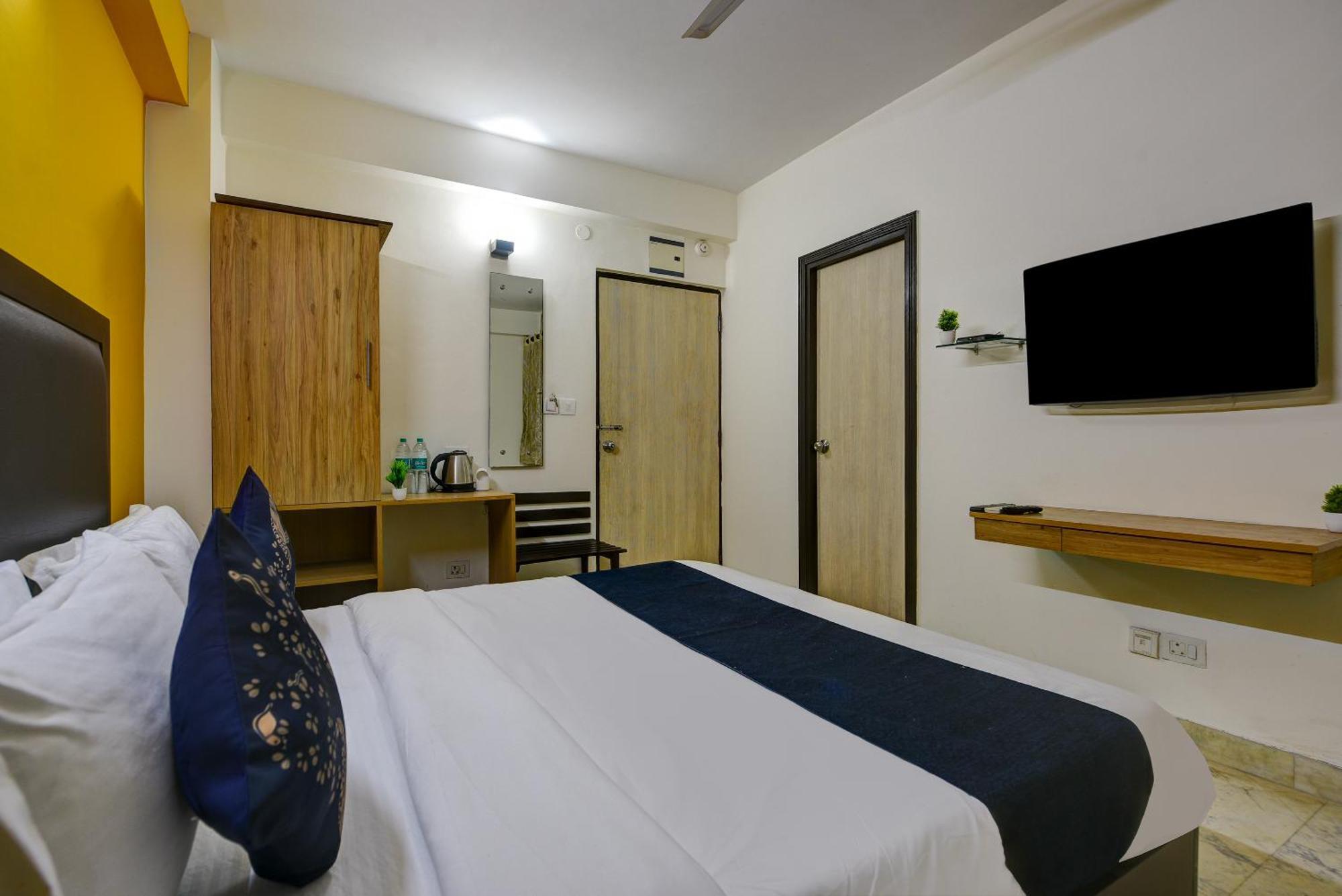 Bed & Breakfast Bijwasan Near Yashobhomi *