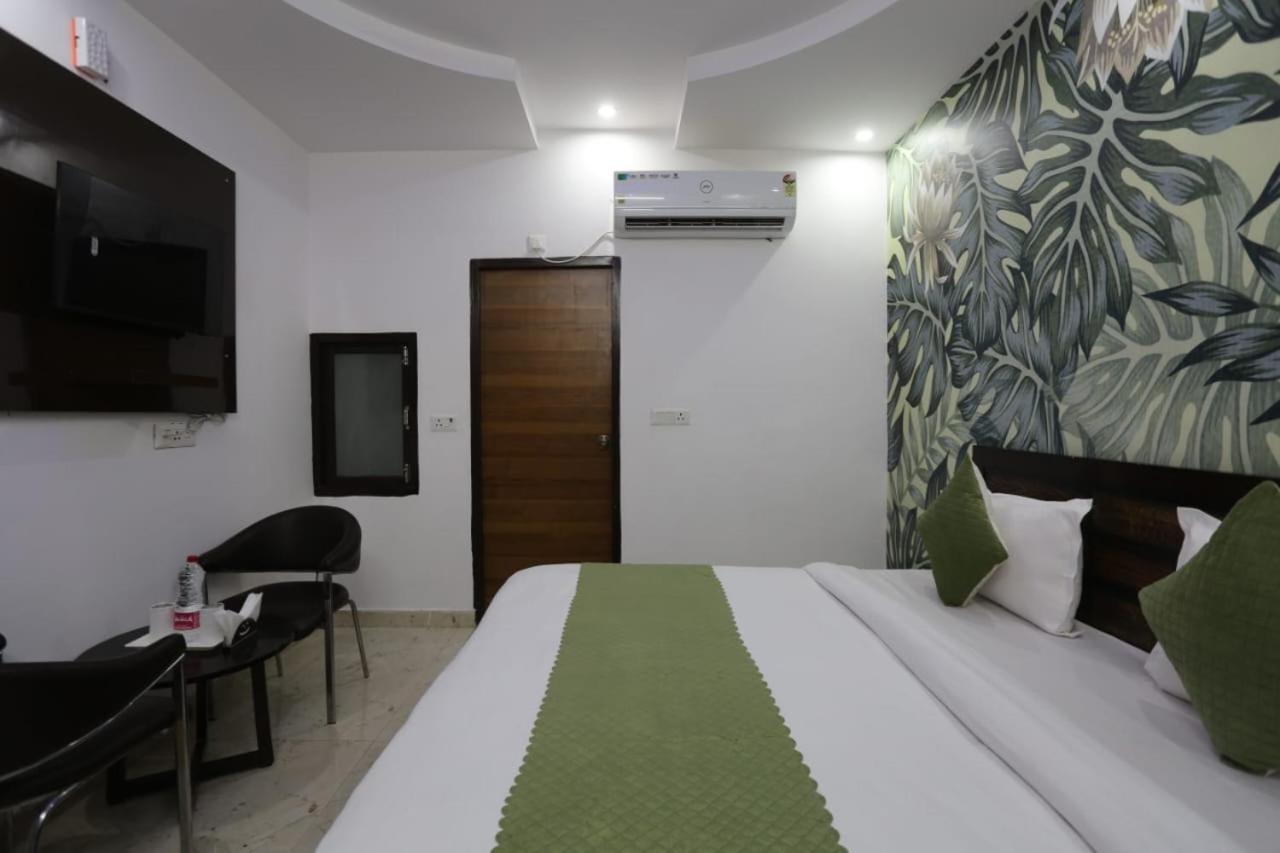 Love hotel Bella
