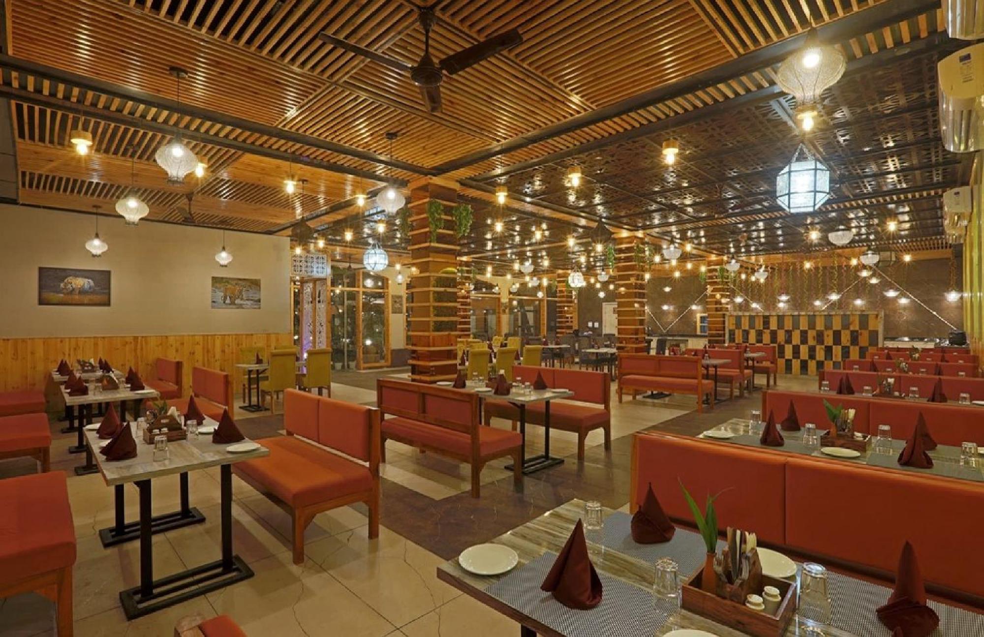 West Delhi Airport 4*