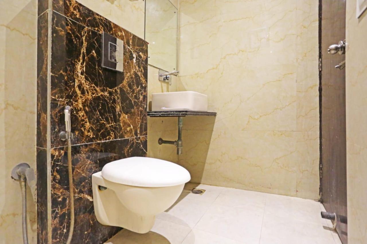 Hotel Vijaydeep Place Near Delhi Airport 3*