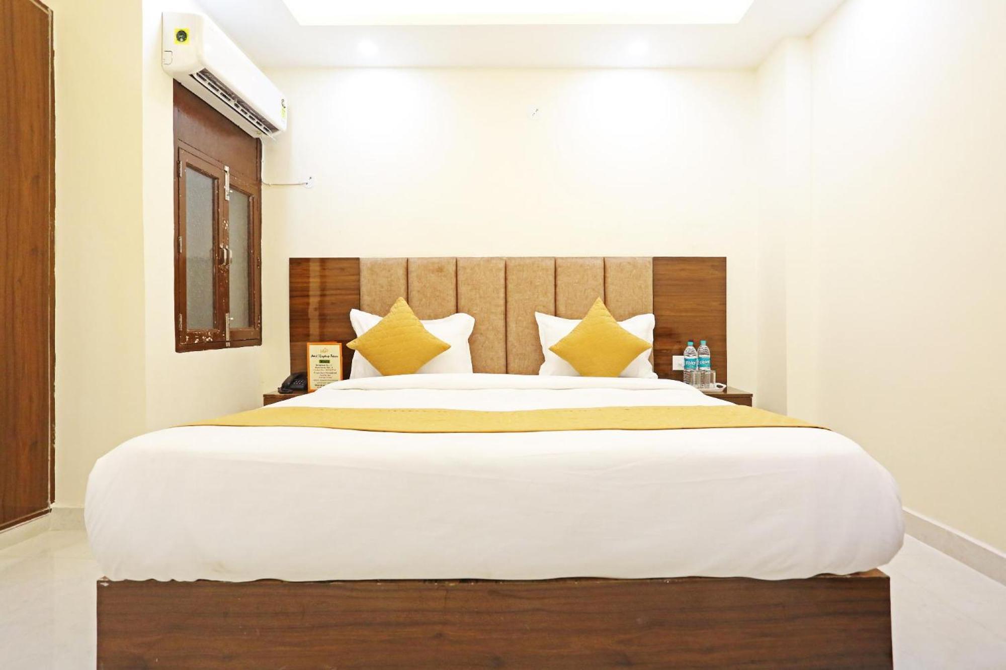 Vijaydeep Place Near Delhi Airport 3*
