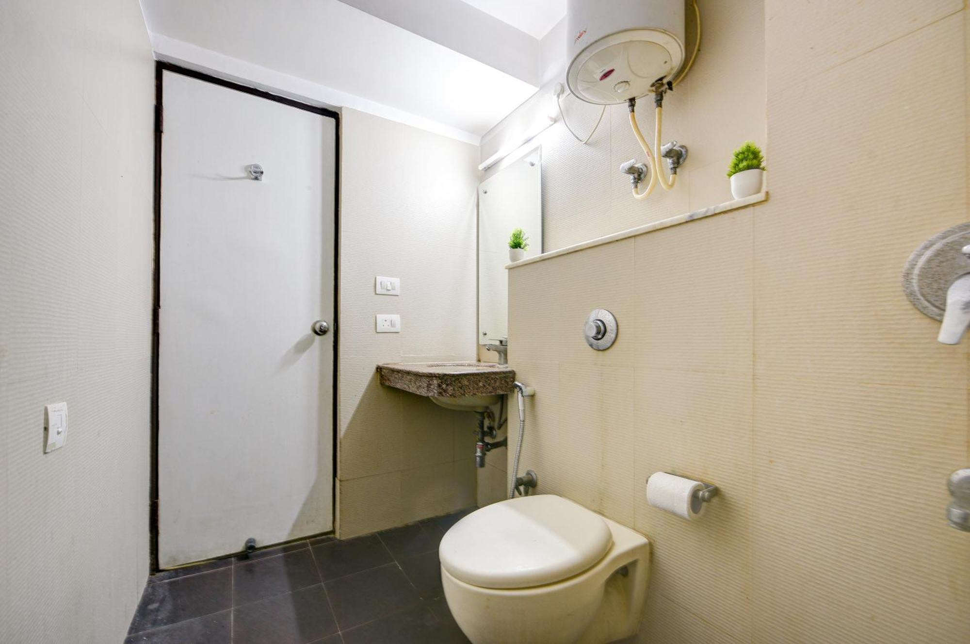 Bijwasan Near Yashobhomi Bed & Breakfast *