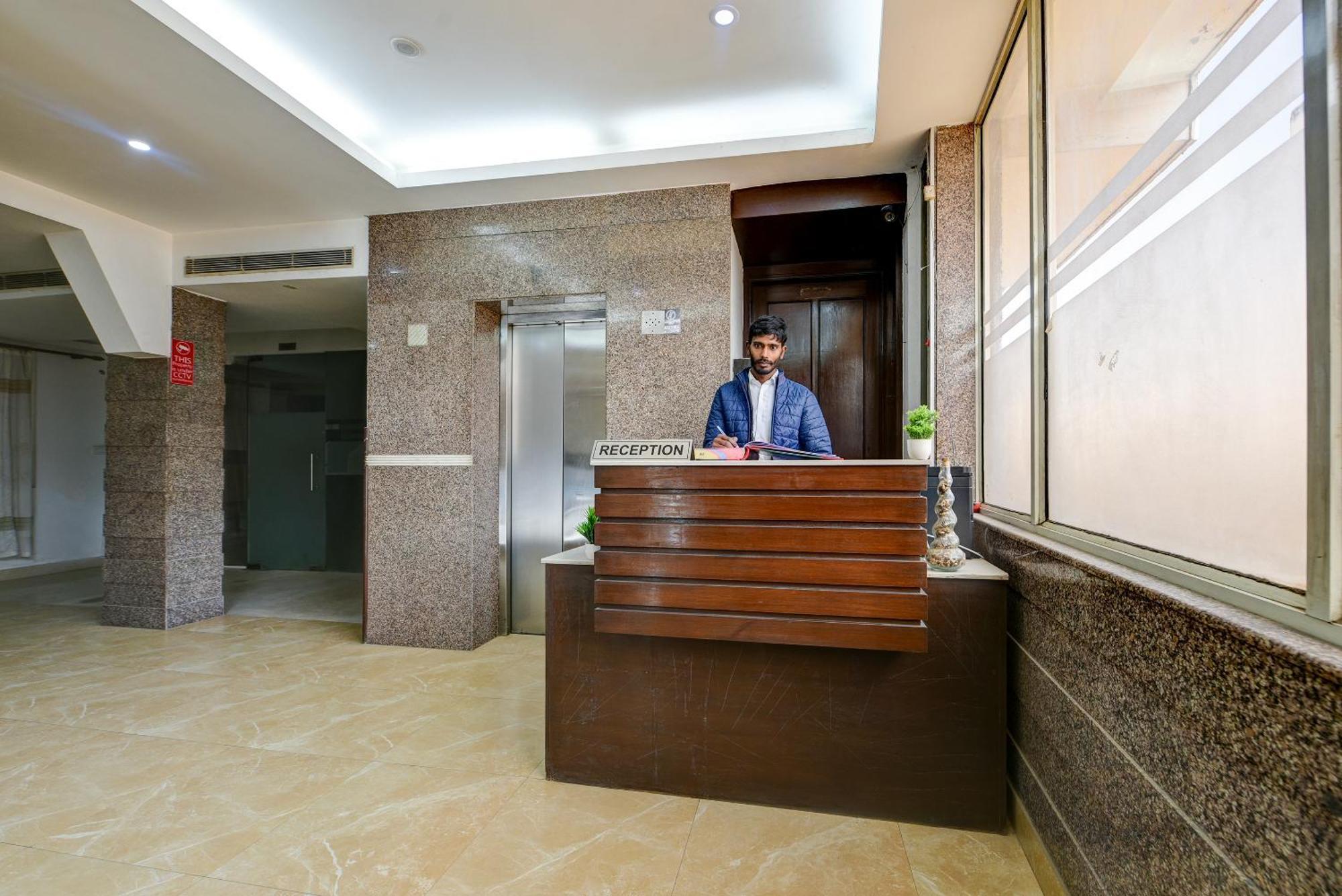 Bed & Breakfast Bijwasan Near Yashobhomi Delhi (National Capital Territory of India)