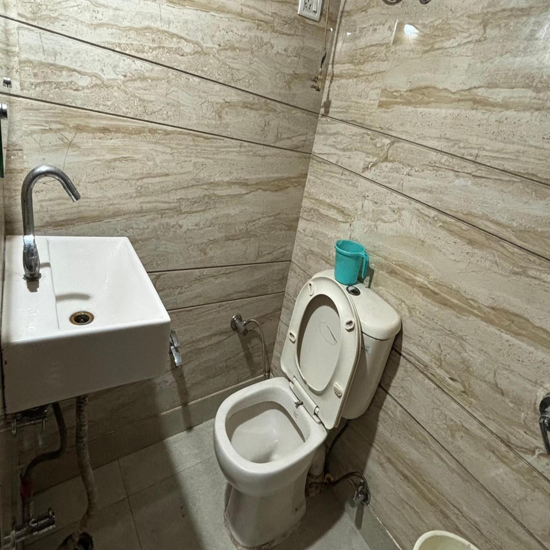 Pk International Near By Station I Couple Friendly Hotel New Delhi