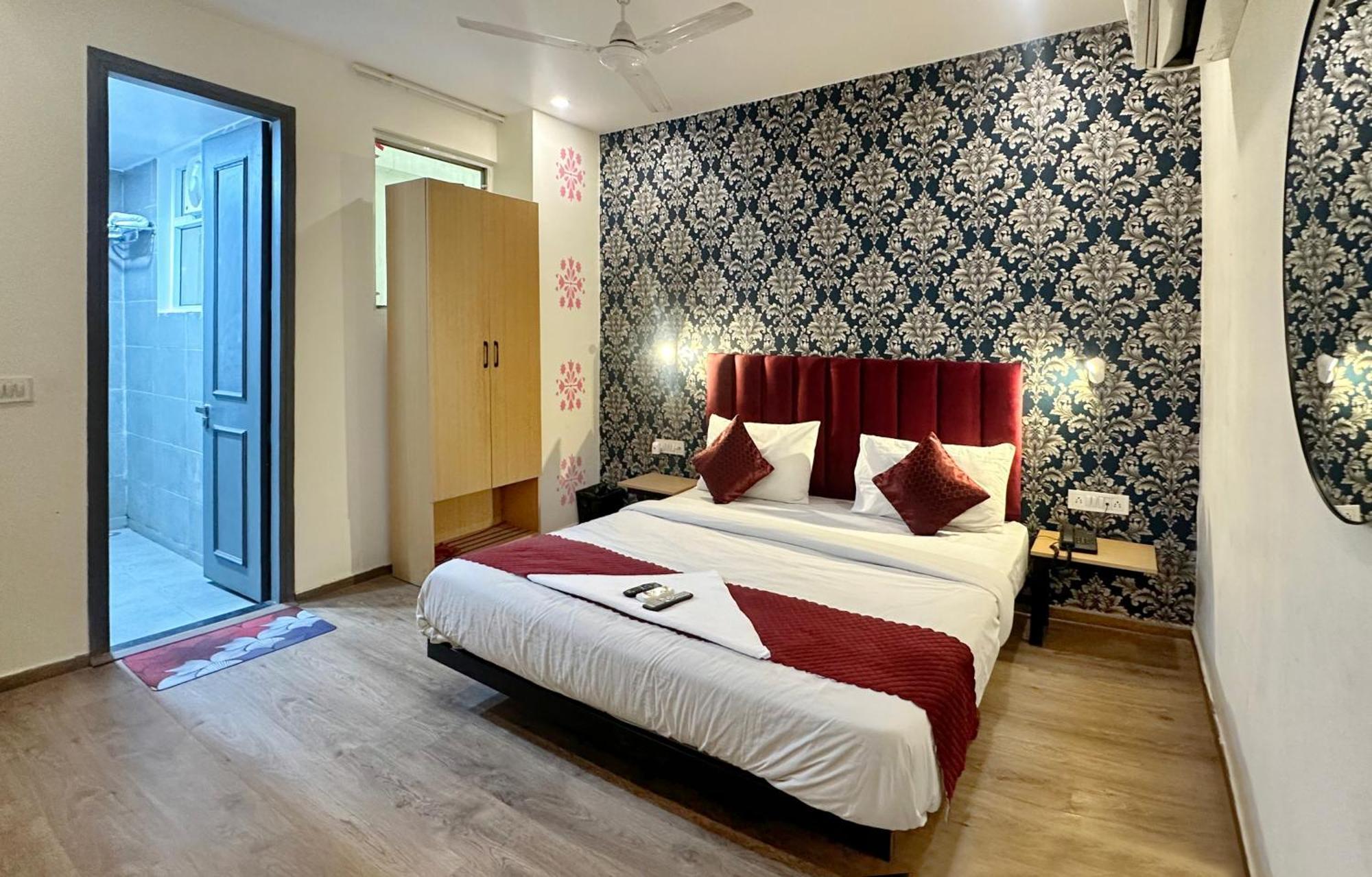 Nidra Hotel 3*