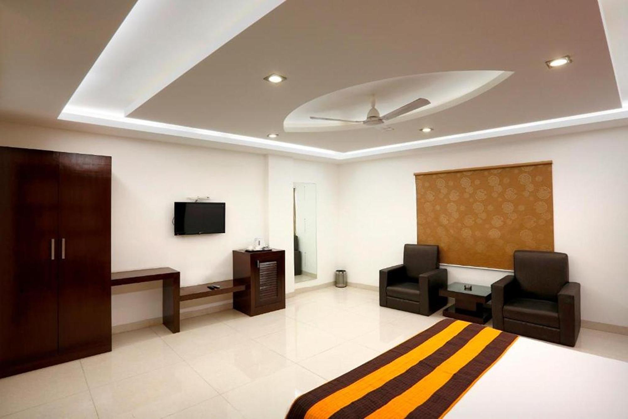 Anand Lok Hotel New Delhi