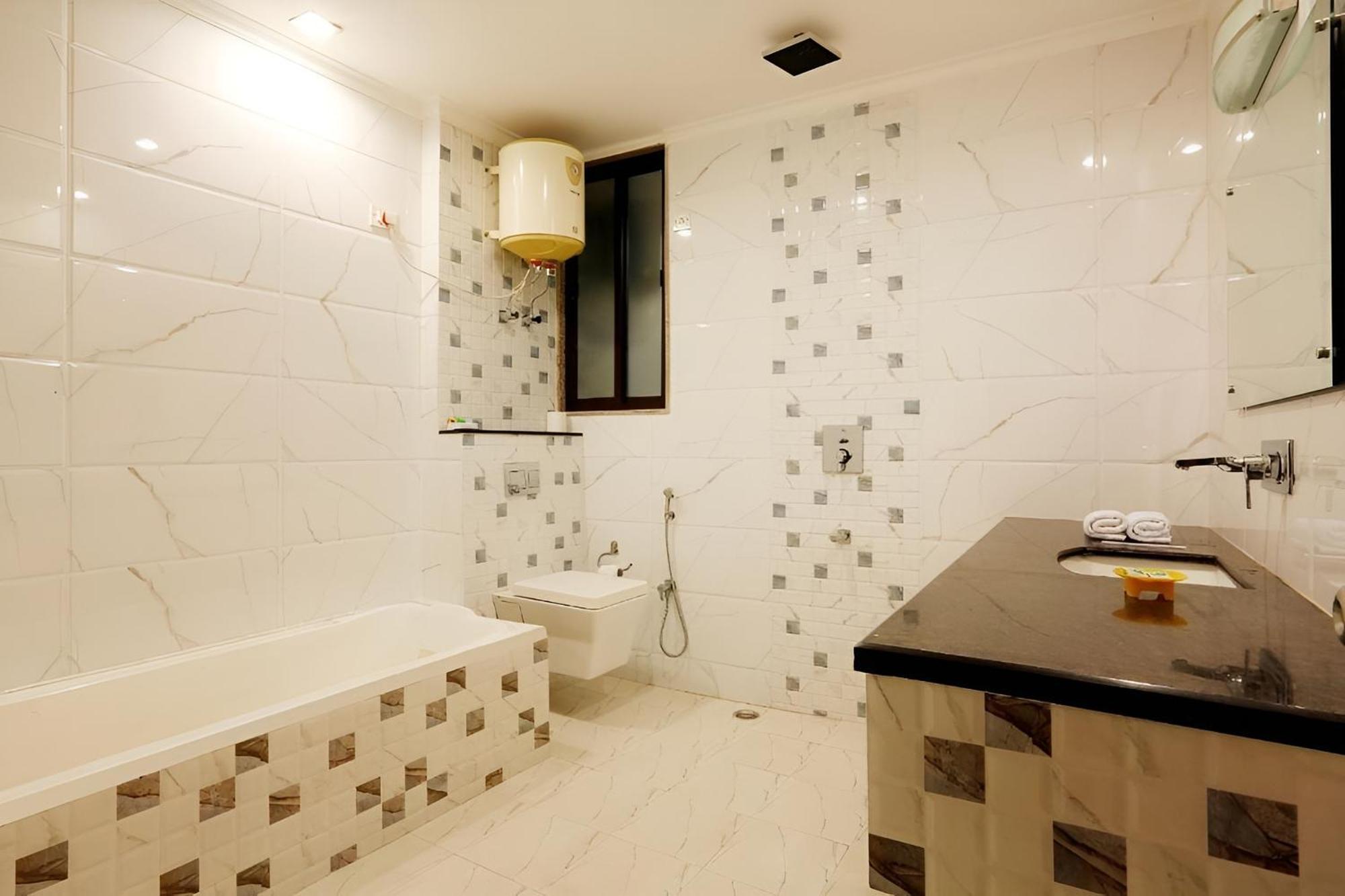 Anand Lok 3* New Delhi