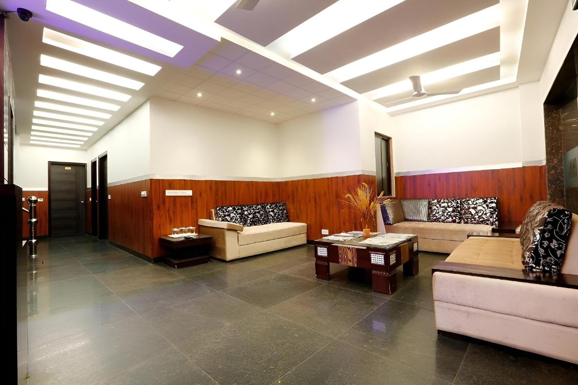 Arch Anand Lok Inn Mahipalpur, Igi Delhi Airport