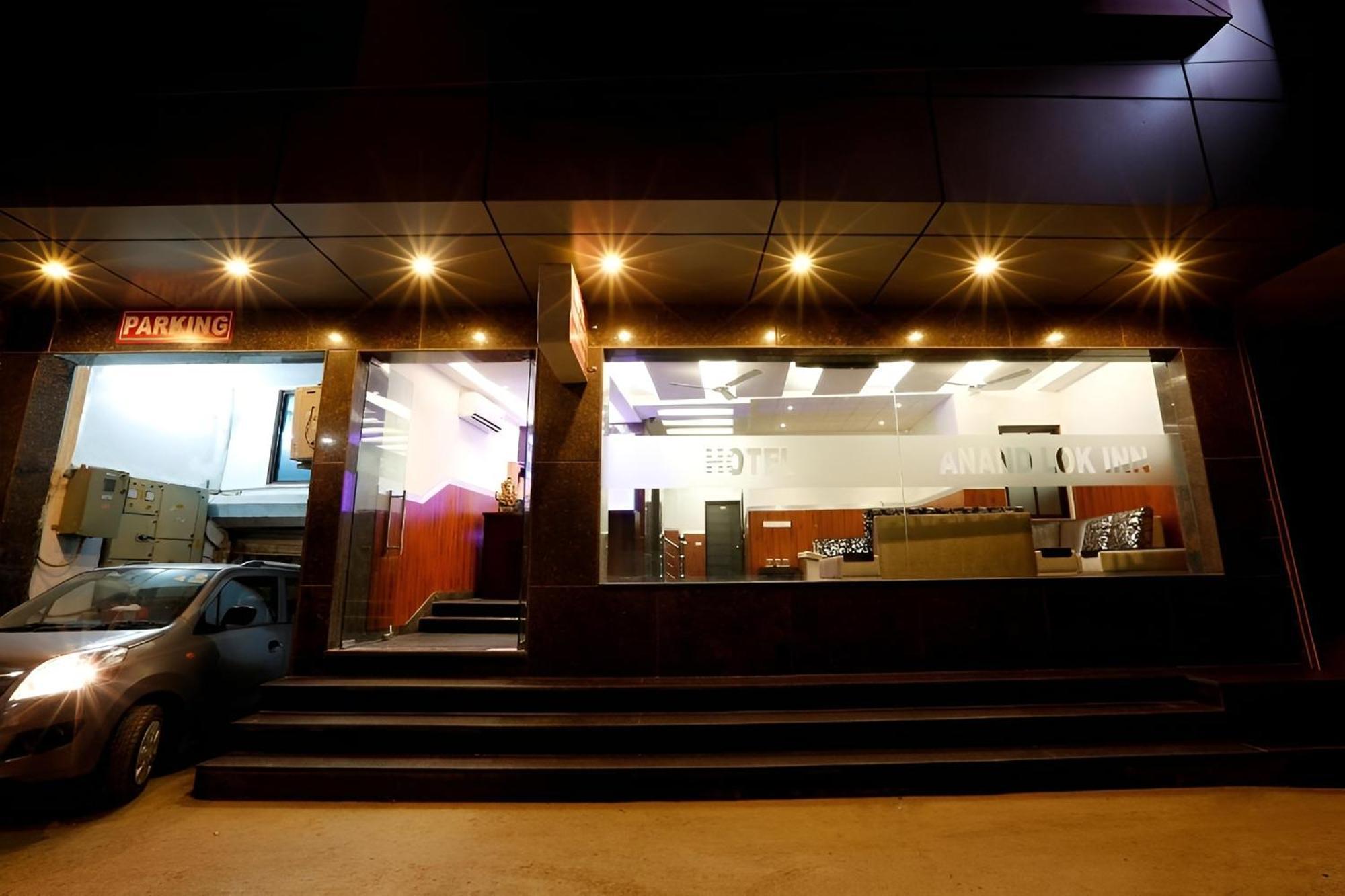 Anand Lok Hotel