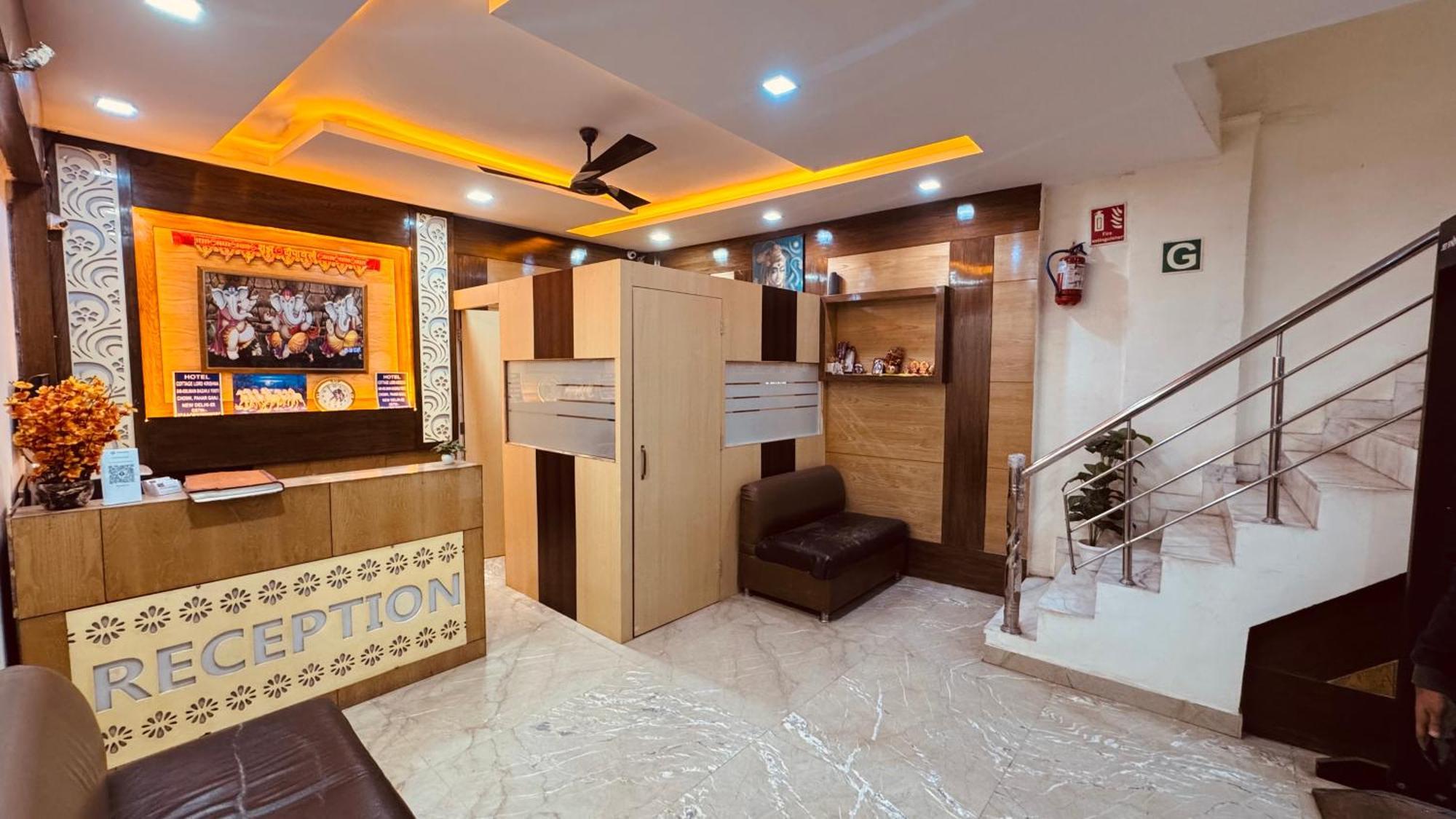 Hotel Lord Krishna Walking Distance From Railway Station New Delhi